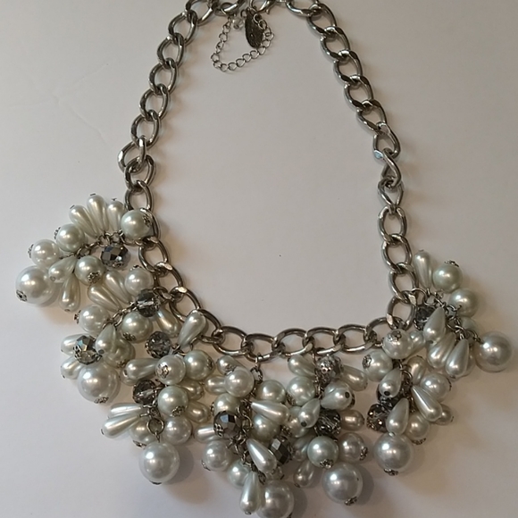 Jules Chunky Pearl Drop beaded Bib Necklace - Picture 8 of 16